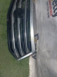 Máscara ssangyong stavic 2014, 2015, 2016, 2017, 2018 y 2019 usado en buen estado - fotografía 2
