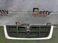 Mascara Subaru Forester 1998, 1999 y 2000 usado en buen estado