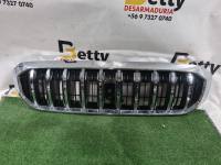 Máscara Suzuki SX4 Cross 2016, 2017, 2018, 2019, 2020, 2021 y 2022 usado en buen estado