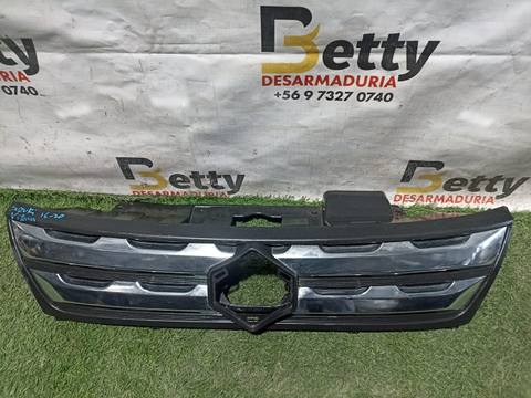 Mascara Suzuki Vitara 2015, 2016, 2017, 2018, 2019 y 2020 usado en buen estado