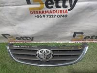Mascara Toyota Avensis 2000, 2001, 2002, 2003 y 2004 usado en buen estado