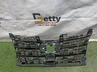 Máscara Toyota fortuner 2021, 2022, 2023, 2024 y 2025 usado en buen estado - fotografía 5