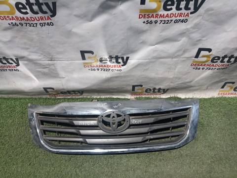 Máscara Toyota Hilux 2013, 2014, 2015 y 2016 usado en buen estado