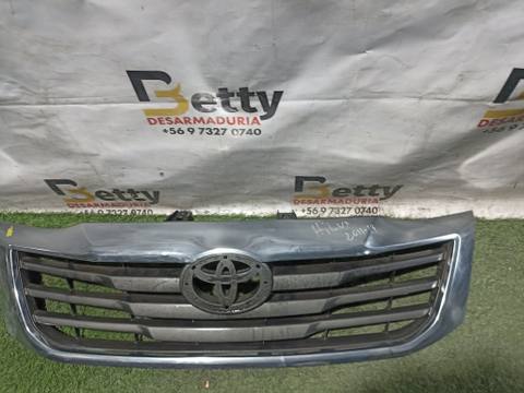 Máscara Toyota Hilux 2012, 2013, 2014, 2015 y 2016 usado en buen estado