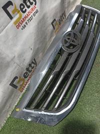 Máscara Toyota Hilux 2012, 2013, 2014, 2015 y 2016 usado en buen estado - fotografía 2