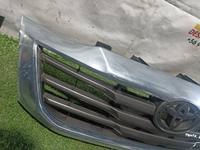 Máscara Toyota Hilux 2013, 2014 y 2015 usado en buen estado - fotografía 2