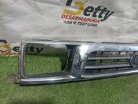 Mascara Toyota Hilux 1998, 1999, 2000, 2001 y 2002 usado en buen estado - fotografía 3