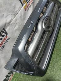 Mascara Toyota Tacoma 2005, 2006, 2007, 2008, 2009 y 2010 usado en buen estado - fotografía 3
