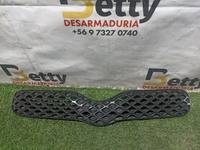 Máscara Toyota Yaris Sport 2000, 2001, 2002, 2003, 2004 y 2005 usado en buen estado