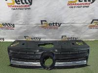 Mascara Volkswagen Amarok 2016, 2017, 2018, 2019, 2020, 2021, 2022 y 2023 usado en buen estado