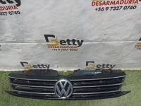 Máscara Volkswagen Tiguan 2023, 2024, 2025 y 2026 usado en buen estado