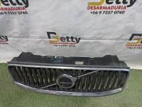 Máscara Volvo XC60 2022, 2023, 2024, 2025 y 2026 usado en buen estado