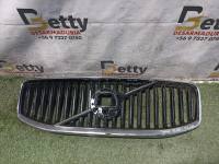 Mascara Volvo XC60 2022, 2023, 2024, 2025 y 2026 usado en buen estado