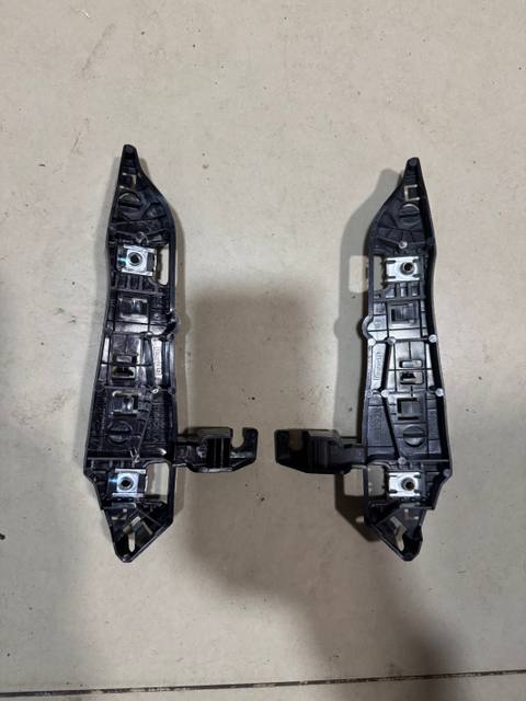 Mensula Peugeot 3008 Peugeot 5008 (25.000 cada una) 3008 5008 2018, 2019, 2020, 2021, 2022, 2023, 2024 y 2025 nuevo original