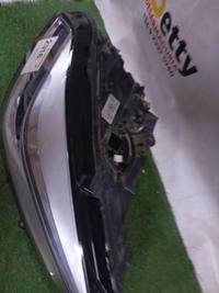 Óptico derecho BMW F40 2020 en adelante usado en buen estado - fotografía 2