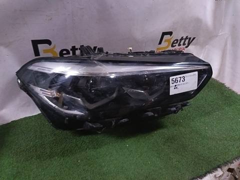 Óptico derecho BMW X5 X6 2021 en adelante usado en buen estado