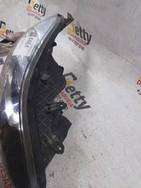 Óptico derecho Hyundai Elantra 2011, 2012, 2013, 2014 y 2015 usado en buen estado - fotografía 2