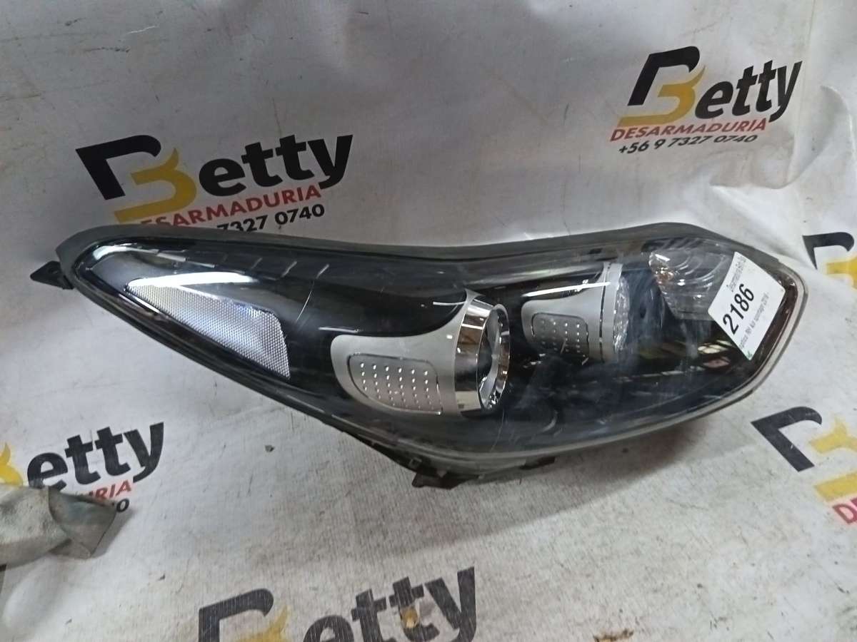 Óptico derecho Kia Sportage 2016, 2017, 2018, 2019, 2020 y 2021 usado en buen estado