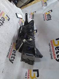 Óptico derecho MG RX5 2024 en adelante usado en buen estado - fotografía 4