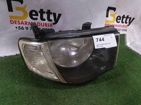 Óptico derecho Mitsubishi L200 2011, 2012, 2013, 2014 y 2015 usado en buen estado