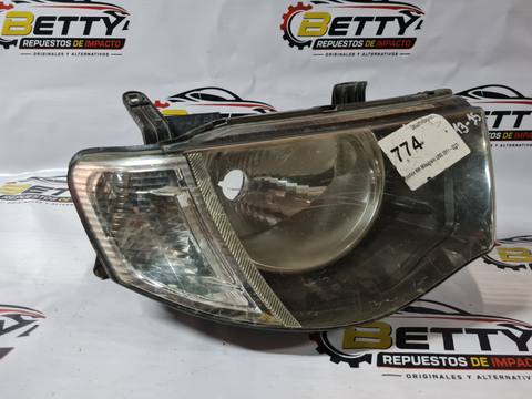 Óptico derecho Mitsubishi L200 2011, 2012, 2013, 2014 y 2015 usado en buen estado