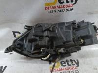 Óptico derecho Nissan XTrail 2015 usado en buen estado - fotografía 3