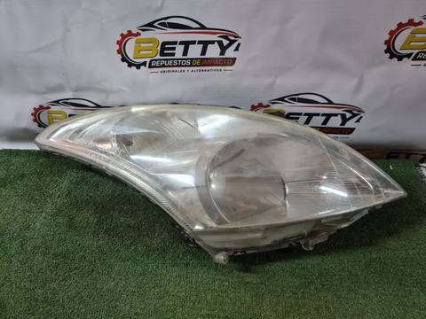 Óptico derecho Suzuki Swift 2013, 2014, 2015, 2016, 2017 y 2018 usado en buen estado