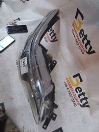 Óptico derecho Toyota Fortuner 2018 en adelante usado en buen estado - fotografía 2