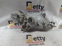Óptico derecho Toyota Hilux 2007, 2008, 2009, 2010, 2011 y 2012 usado en buen estado - fotografía 3