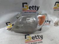 Óptico derecho Toyota Hilux 2007, 2008, 2009, 2010, 2011 y 2012 usado en buen estado