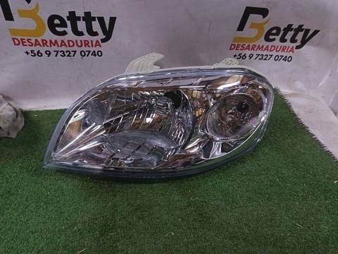 Óptico izquierdo Chevrolet Aveo III 2006, 2007, 2008, 2009, 2010, 2011 y 2012 usado en buen estado