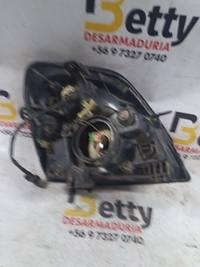 Óptico izquierdo Hyundai H1 2002, 2003, 2004, 2005 y 2006 usado en buen estado - fotografía 3