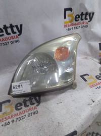 Óptico izquierdo Toyota Landa Cruiser 2003, 2004, 2005, 2006, 2007, 2008 y 2009 usado en buen estado