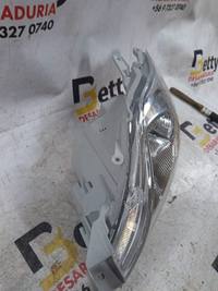 Óptico izquierdo Toyota Yaris 2006, 2007, 2008, 2009, 2010, 2011, 2012 y 2013 usado en buen estado - fotografía 2