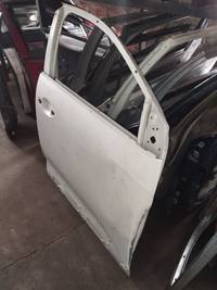 Puerta delantera derecha Peugeot 3008 / 5008 5008 / 3008 2018, 2019, 2020, 2021, 2022, 2023, 2024, 2025 y 2026 usado con detalles - fotografía 2