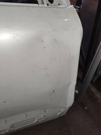 Puerta delantera derecha Peugeot 3008 / 5008 5008 / 3008 2018, 2019, 2020, 2021, 2022, 2023, 2024, 2025 y 2026 usado con detalles - fotografía 5