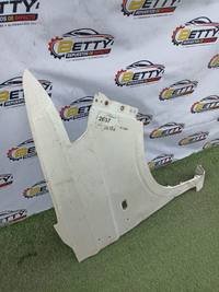 Tapabarro derecho Chevrolet N400 usado en buen estado - fotografía 2