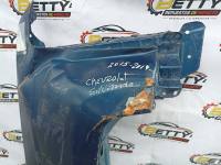 Tapabarro derecho Chevrolet Silverado 2015 en adelante usado en buen estado - fotografía 4