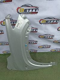 Tapabarro derecho Chevrolet tracker turbo 2021 en adelante usado en buen estado