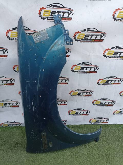 Tapabarro derecho Ford Ranger tailandesa 2006 en adelante usado en buen estado