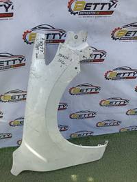 Tapabarro derecho Mazda 3 2020 en adelante usado en buen estado