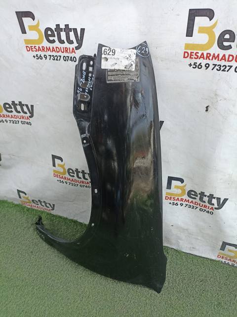 Tapabarro izquierdo Chevrolet Corsa 1995, 1996, 1997, 1998, 1999, 2000, 2001, 2002, 2003, 2004, 2005, 2006, 2007, 2008, 2009 y 2010 usado en buen estado