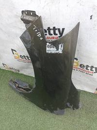 Tapabarro izquierdo Nissan Tiida 2006 en adelante usado en buen estado