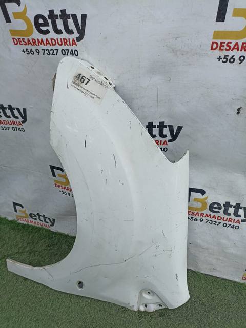 Tapabarro izquierdo Peugeot partner Peugeot teppe Citroen Berlingo 2012, 2013, 2014, 2015, 2016, 2017, 2018 y 2019 usado en buen estado